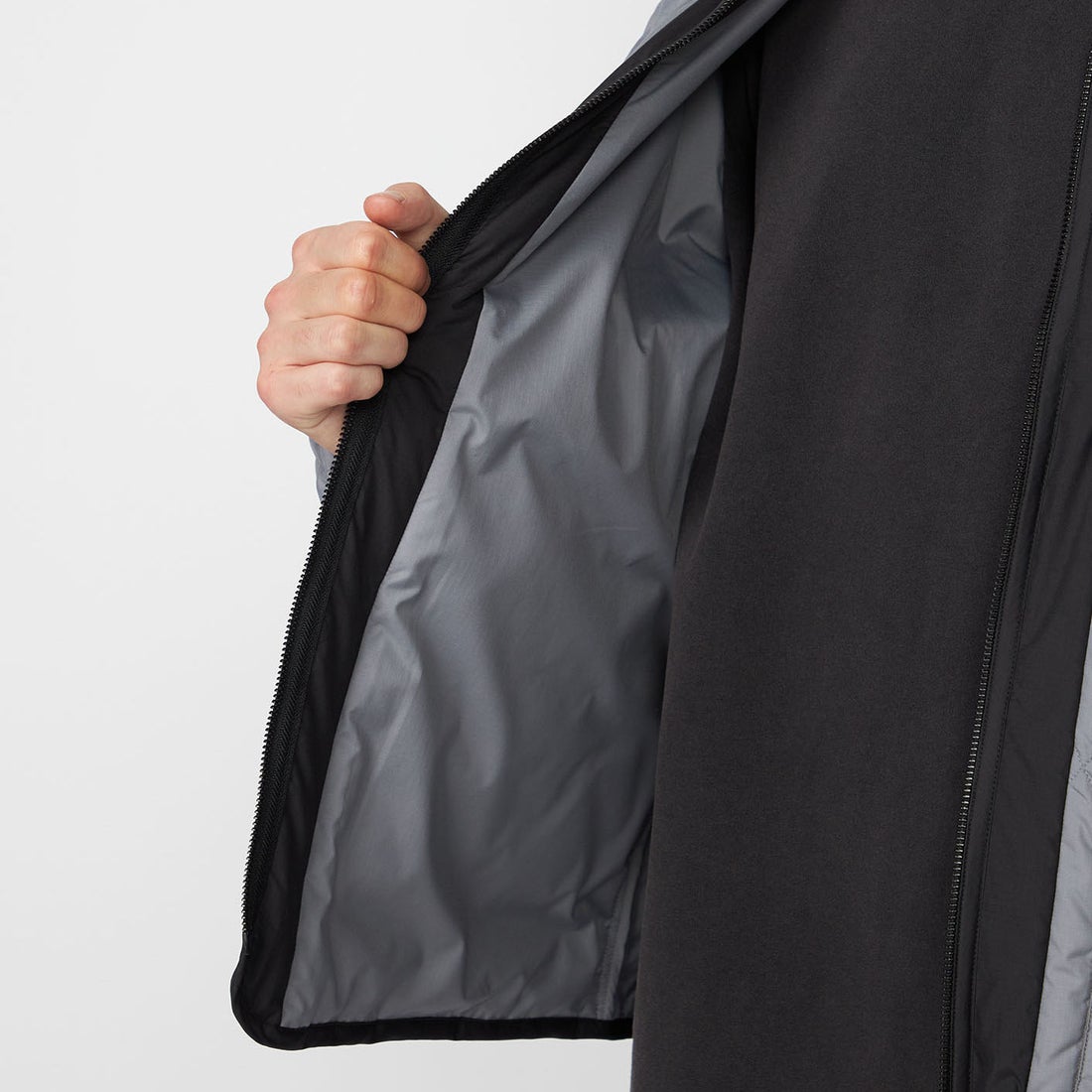 THE NORTH FACE PURPLE LABEL [ザ ノースフェイス パープルレーベル] パーテックスカンタムプラス フィールドダウンカーディガン [N25FA036] LH L.GRAY &&モデル身長：179cm 着用サイズ：32&&