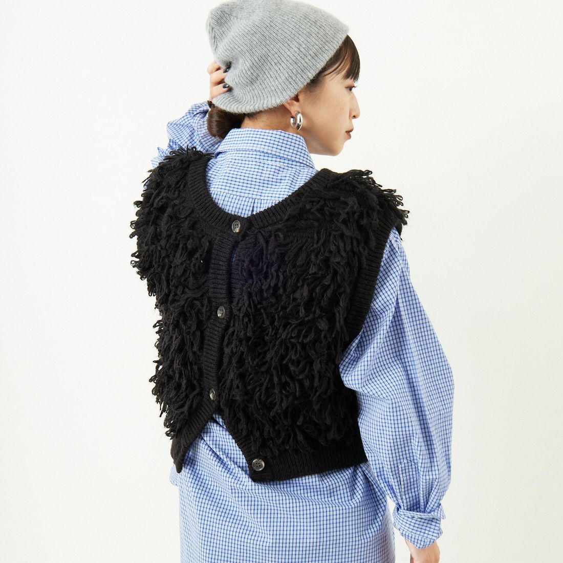 nenom [ネノム] マルチWAY フリンジショートベスト [NE25131028] 09 BLACK &&モデル身長：150cm 着用サイズ：F&&