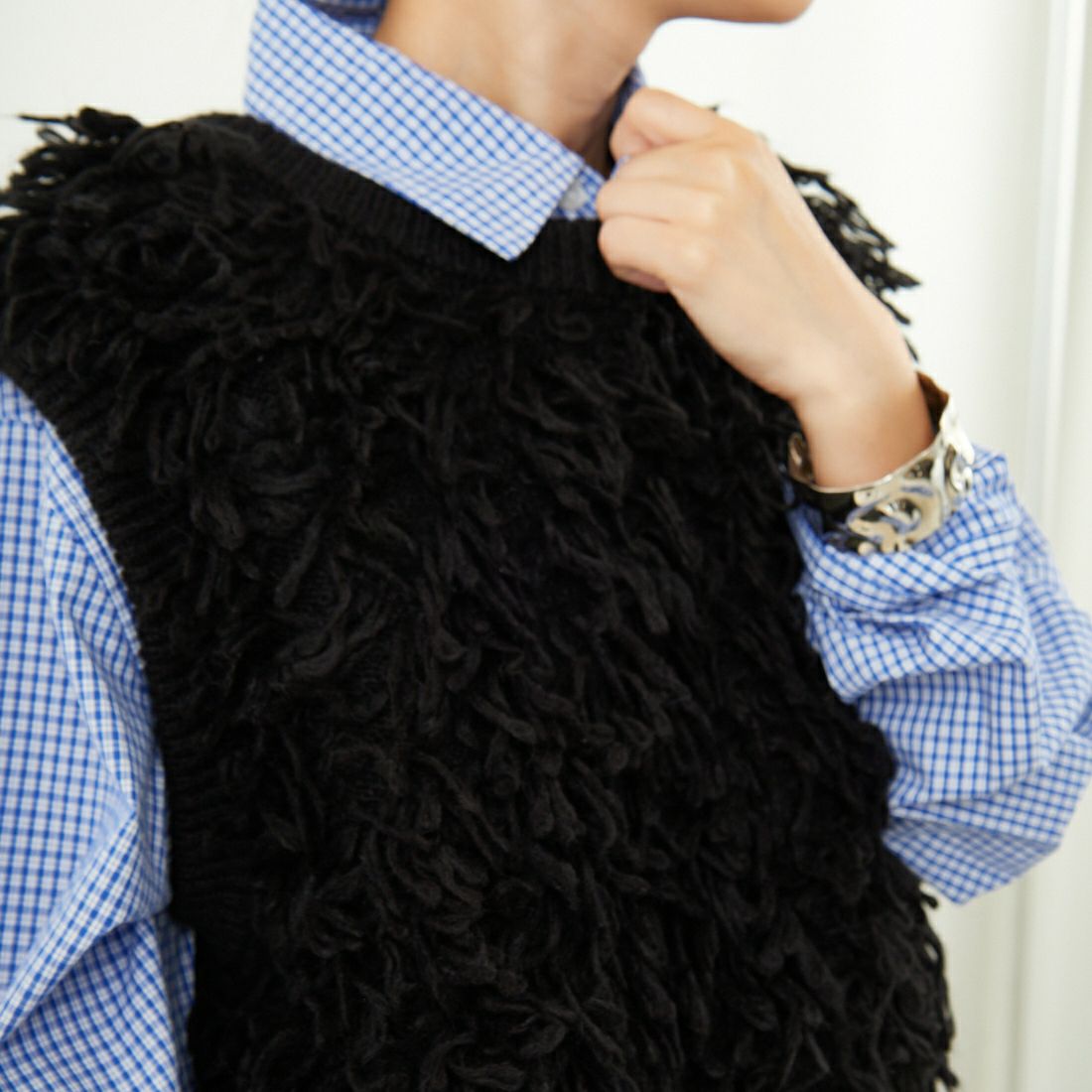 nenom [ネノム] マルチWAY フリンジショートベスト [NE25131028] 09 BLACK &&モデル身長：150cm 着用サイズ：F&&