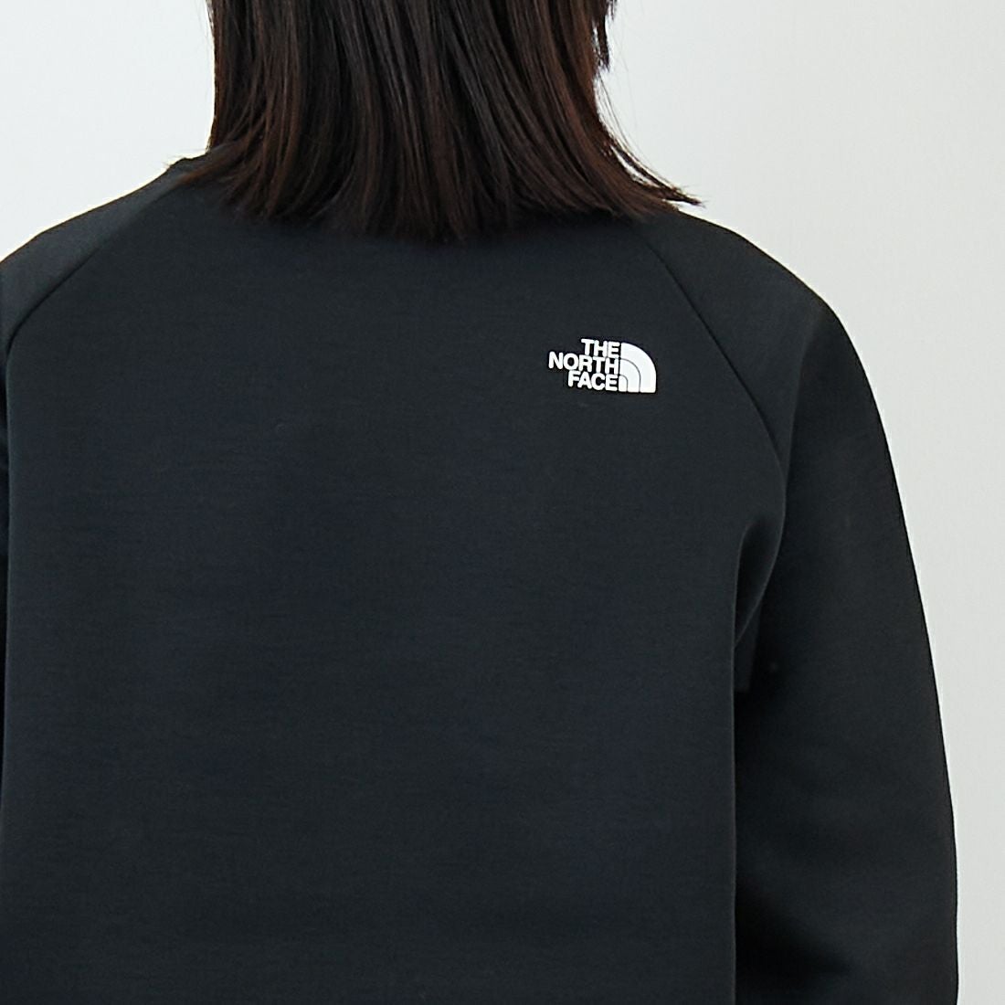THE NORTH FACE [ザ ノースフェイス] テックエアースウェットクルー [NT62584] K &&モデル身長：162cm 着用サイズ：S&&