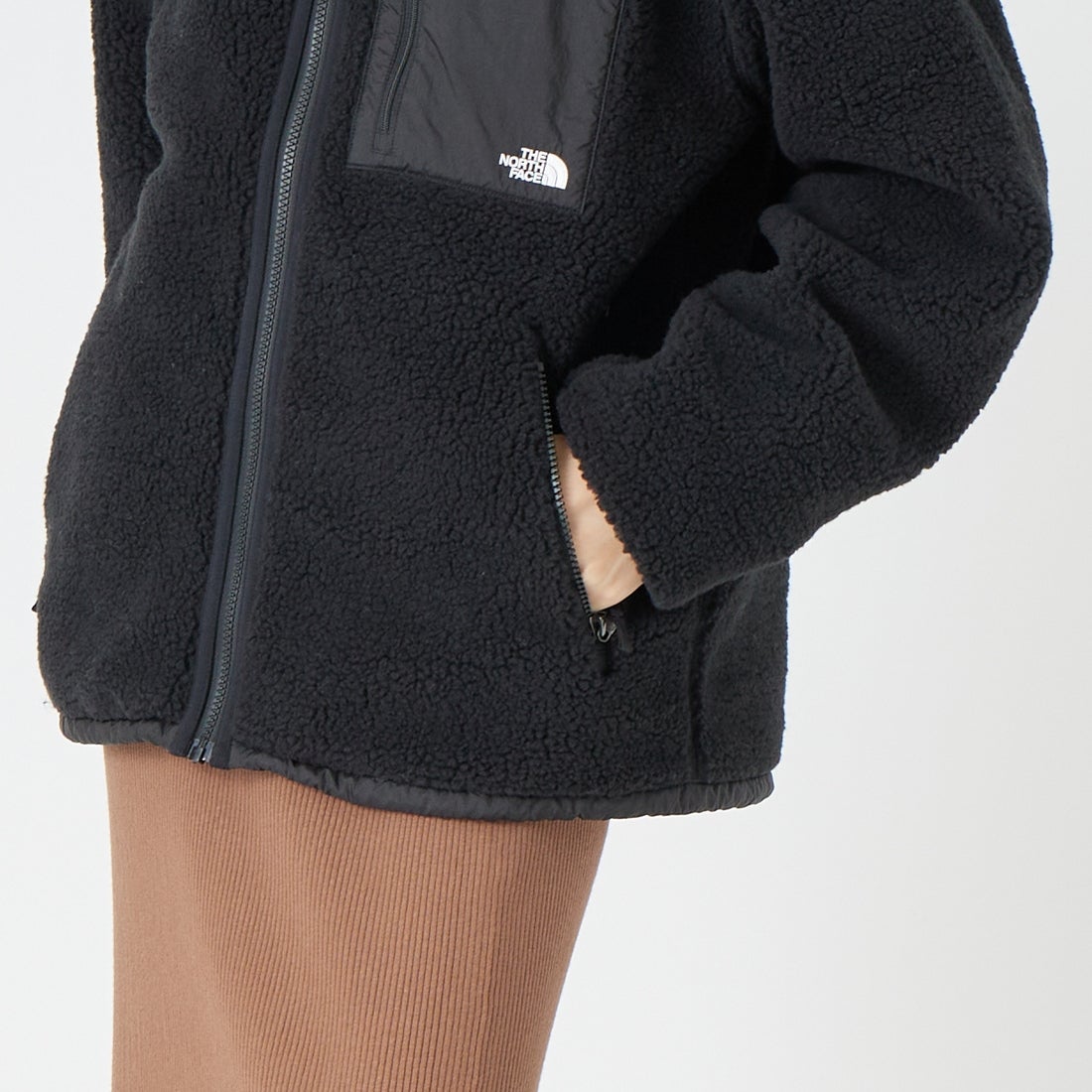 THE NORTH FACE [ザ ノースフェイス] リバーシブル エクストリームパイルフリースジャケット [NP72536] K &&モデル身長：162cm 着用サイズ：S&&