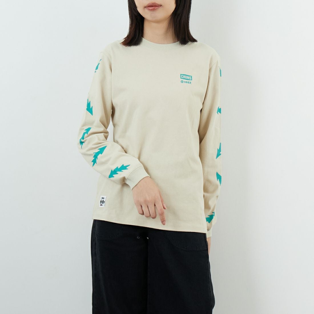 CHUMS [チャムス] パターンブラッシュドロングスリーブTシャツ [CH11-2636] G057 GREIG &&モデル身長：162cm 着用サイズ：WM&&