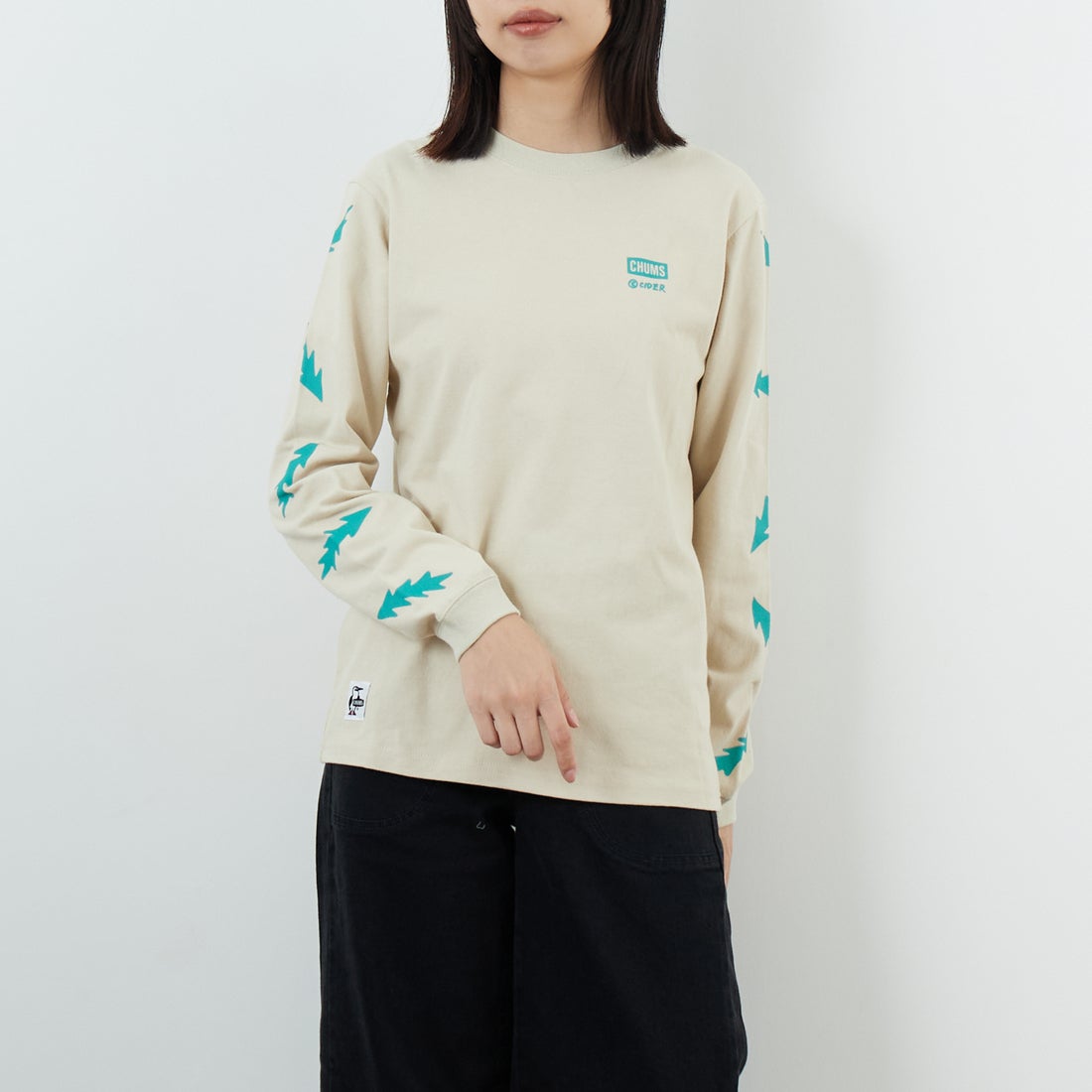 CHUMS [チャムス] パターンブラッシュドロングスリーブTシャツ [CH11-2636] G057 GREIG &&モデル身長：162cm 着用サイズ：WM&&