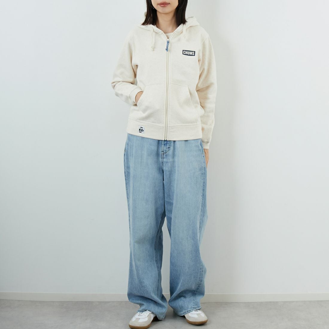 CHUMS [チャムス] ブービーロゴジップパーカー [CH10-1522] W095 H.NA/ &&モデル身長：162cm 着用サイズ：WM&&