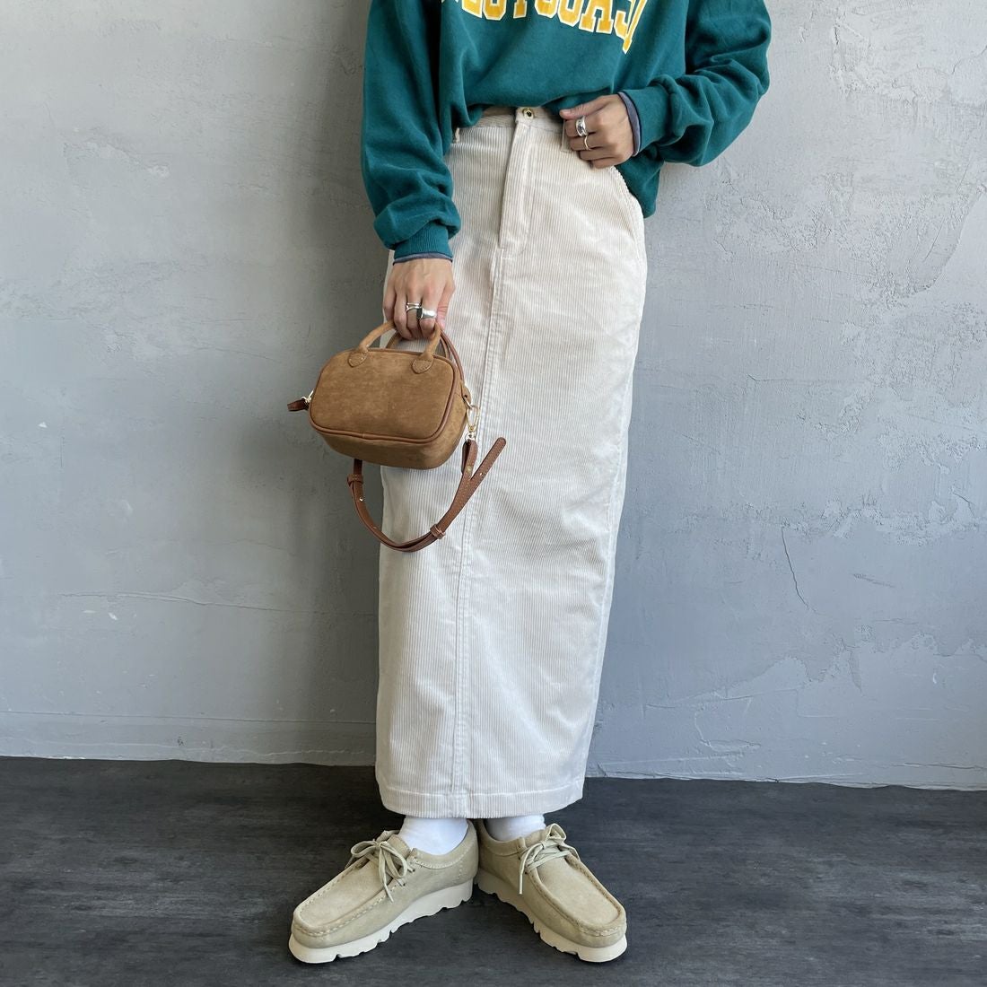 UNIVERSAL OVERALL [ユニバーサルオーバーオール] 別注 コーデュロイナロースカート [U2532767IN-JF] GREIGE &&モデル身長：158cm 着用サイズ：S&&