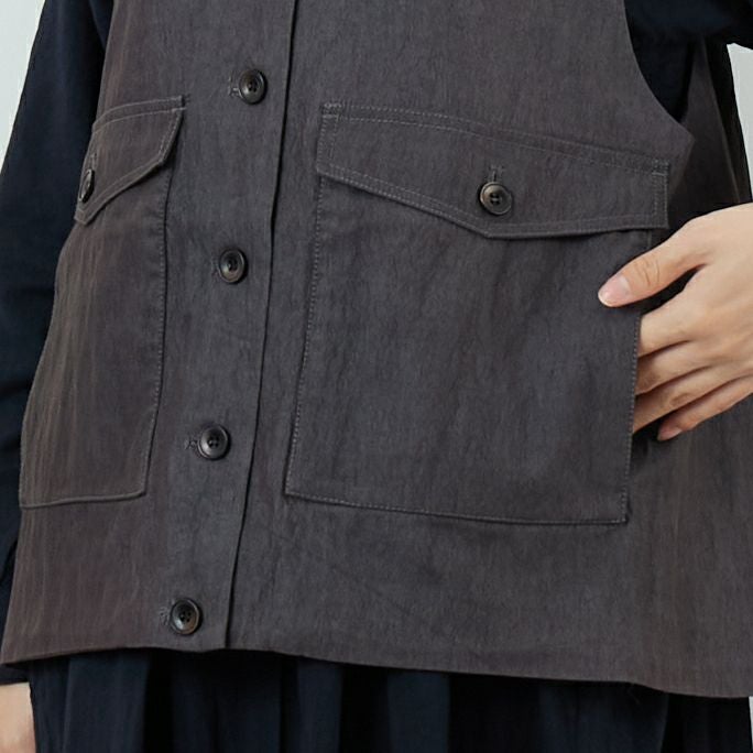 tumugu: [ツムグ] レーヨンナイロンベスト [TB25321] 88 CHARCOA &&モデル身長：162cm 着用サイズ：F&&