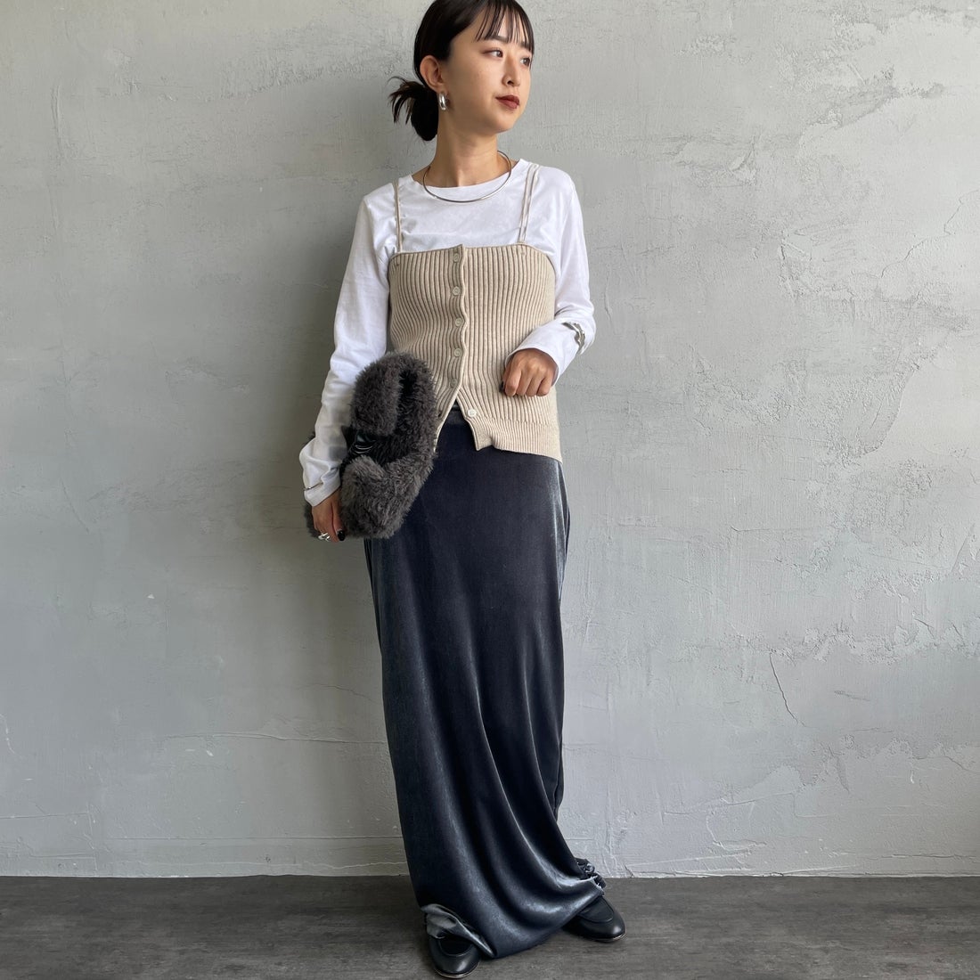 nenom [ネノム] マルチWAY フロントボタンリブニットビスチェ [NE25131033] 22 BEIGE&&モデル身長：150cm 着用サイズ：F&&