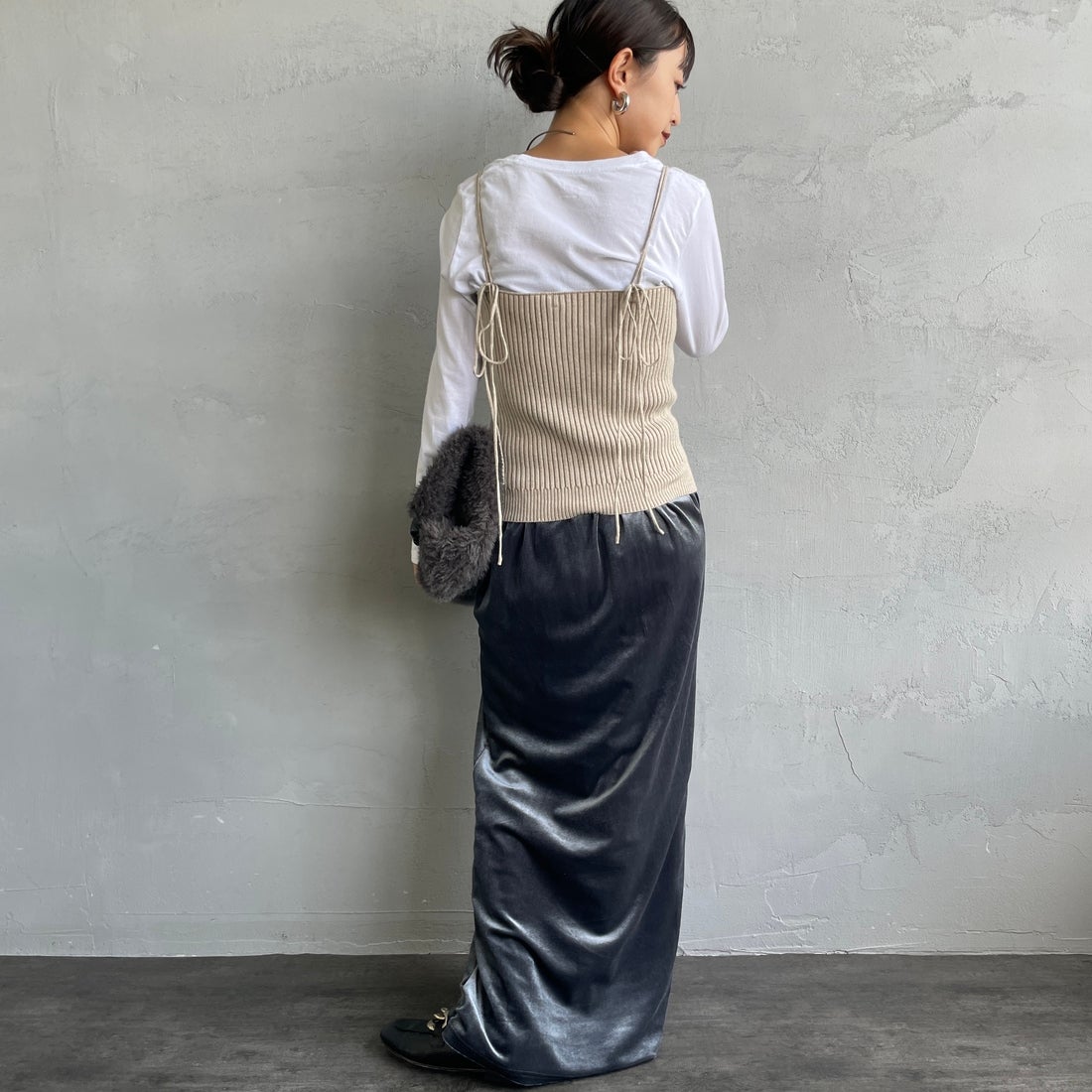 nenom [ネノム] マルチWAY フロントボタンリブニットビスチェ [NE25131033] 22 BEIGE&&モデル身長：150cm 着用サイズ：F&&