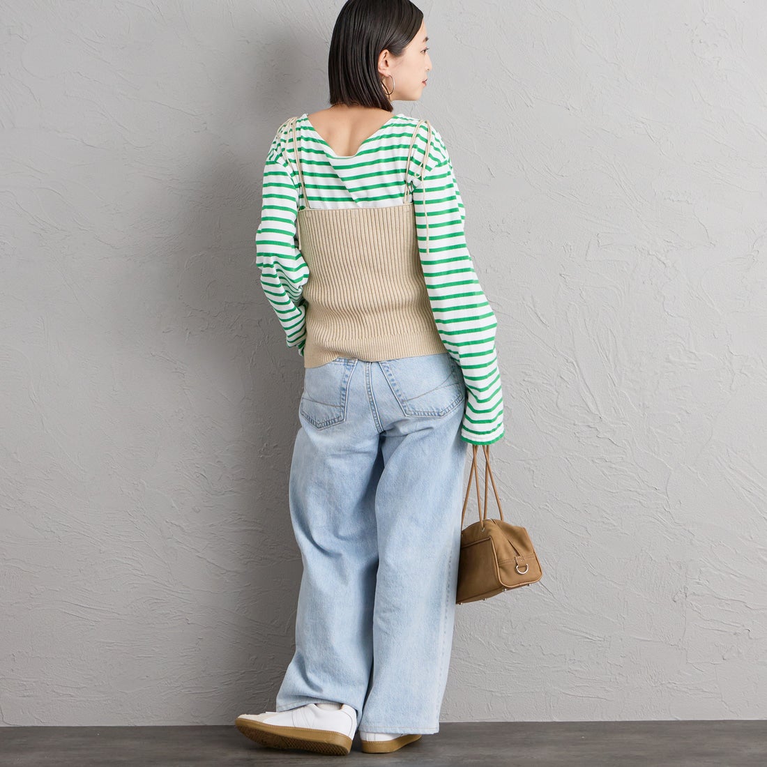 nenom [ネノム] マルチWAY フロントボタンリブニットビスチェ [NE25131033] 22 BEIGE&&モデル身長：150cm 着用サイズ：F&&