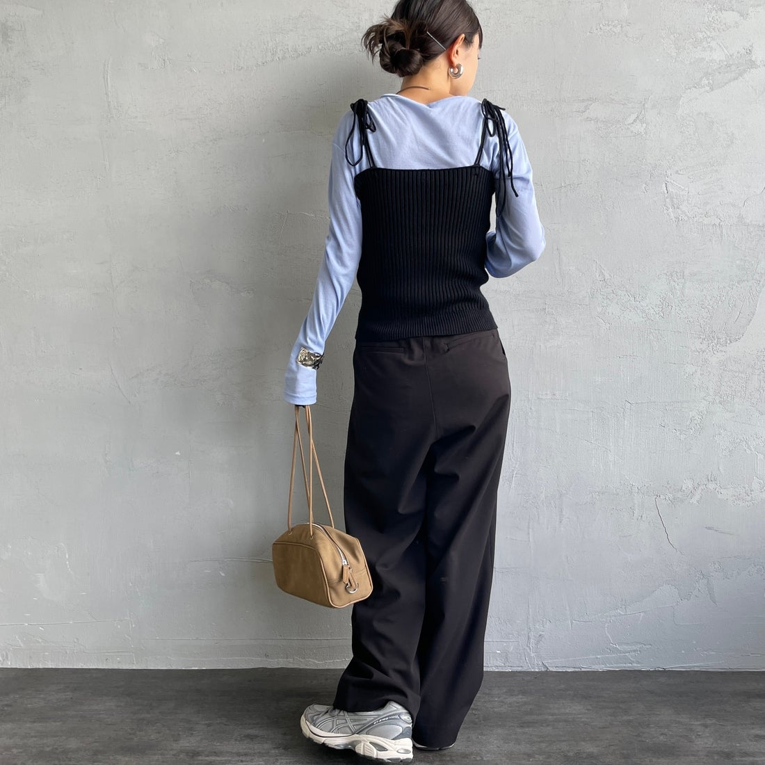 nenom [ネノム] マルチWAY フロントボタンリブニットビスチェ [NE25131033] 09 BLACK&&モデル身長：150cm 着用サイズ：F&&