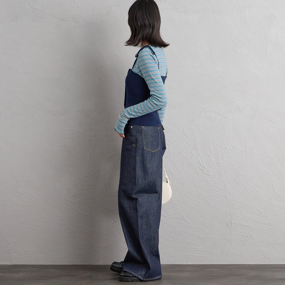 nenom [ネノム] マルチWAY フロントボタンリブニットビスチェ [NE25131033] 16 NAVY &&モデル身長：162cm 着用サイズ：F&&