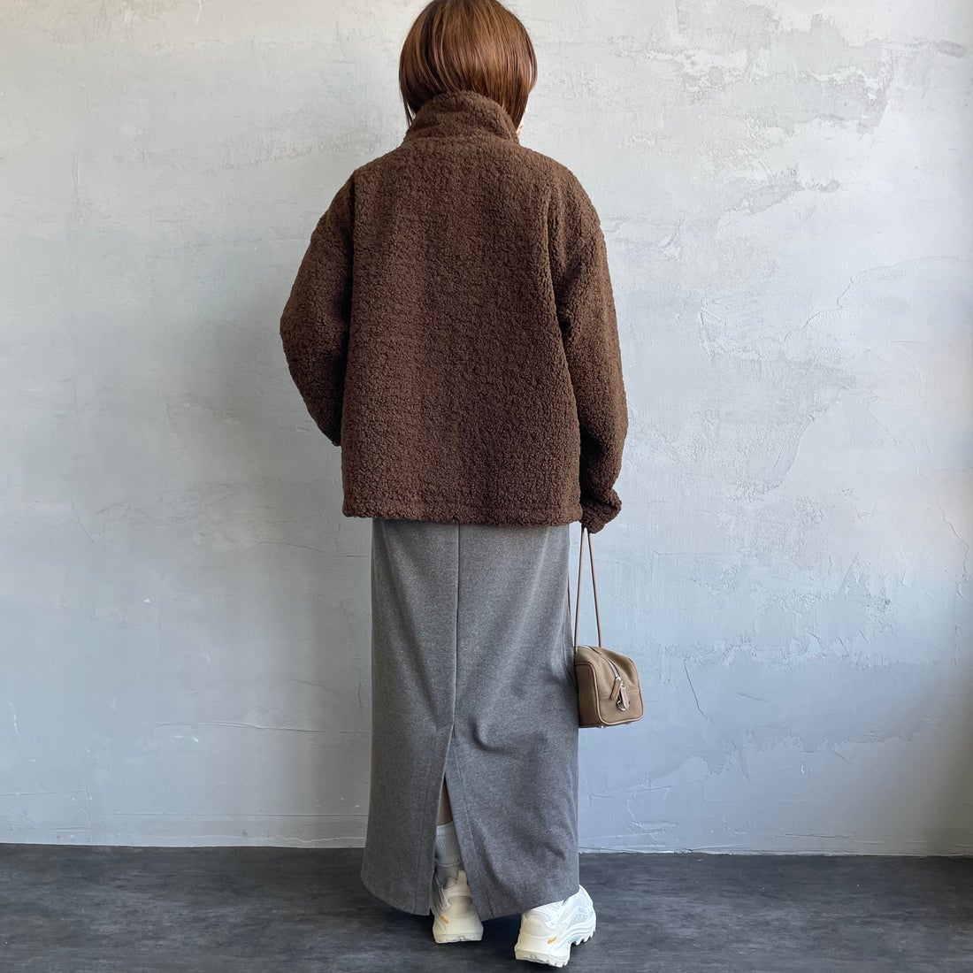 UNIVERSAL OVERALL [ユニバーサルオーバーオール] 別注 カールボアブルゾン [U2532400IN-JF] BROWN &&モデル身長：158cm 着用サイズ：F&&