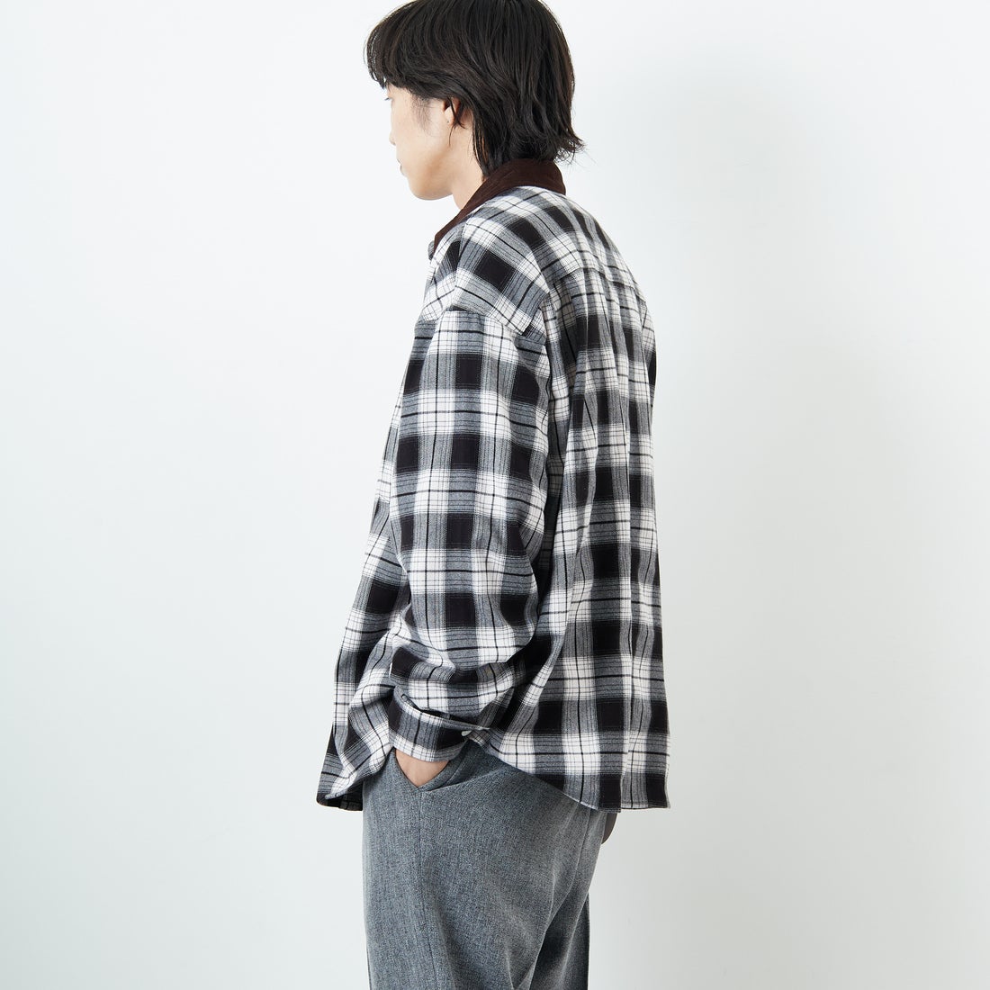 UNIVERSAL OVERALL [ユニバーサルオーバーオール] 別注 ビッグシルエットパジャマシャツ [U2511100IN-JF] BLACK &&モデル身長：179cm 着用サイズ：L&&