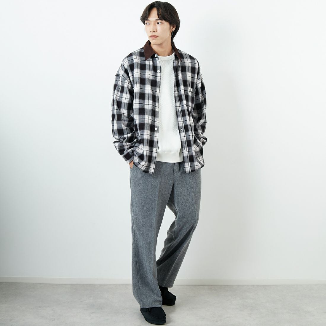 UNIVERSAL OVERALL [ユニバーサルオーバーオール] 別注 ビッグシルエットパジャマシャツ [U2511100IN-JF] BLACK &&モデル身長：179cm 着用サイズ：L&&