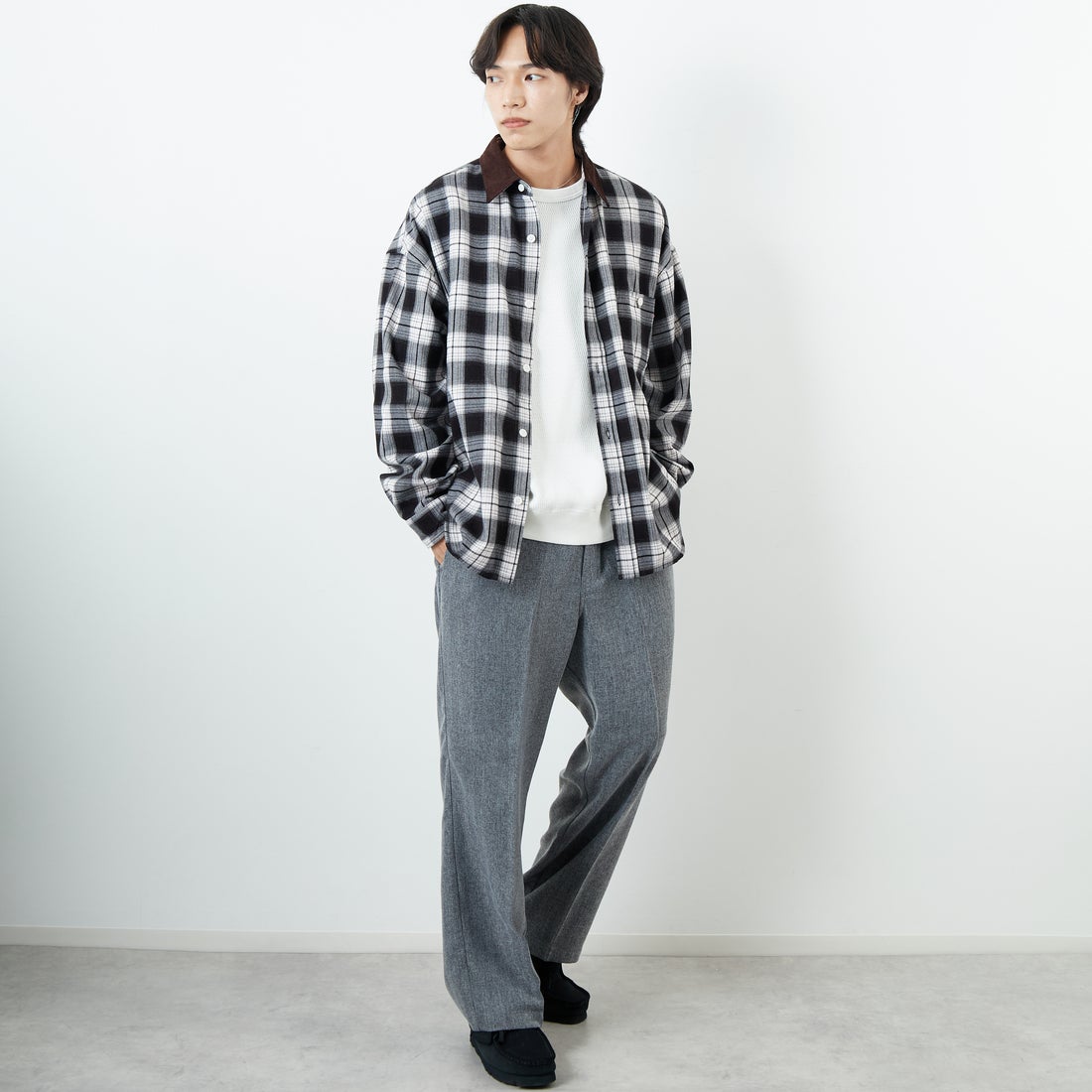 UNIVERSAL OVERALL [ユニバーサルオーバーオール] 別注 ビッグシルエットパジャマシャツ [U2511100IN-JF] BLACK &&モデル身長：179cm 着用サイズ：L&&