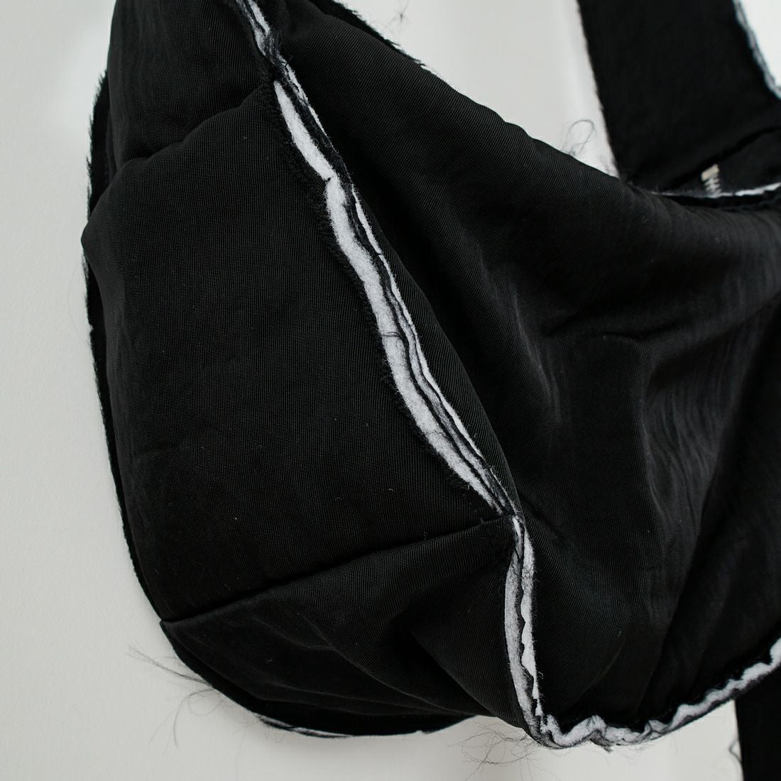 Name. [ネーム] アニーパファータウンムーンバッグ [NMAC-014] BLACK