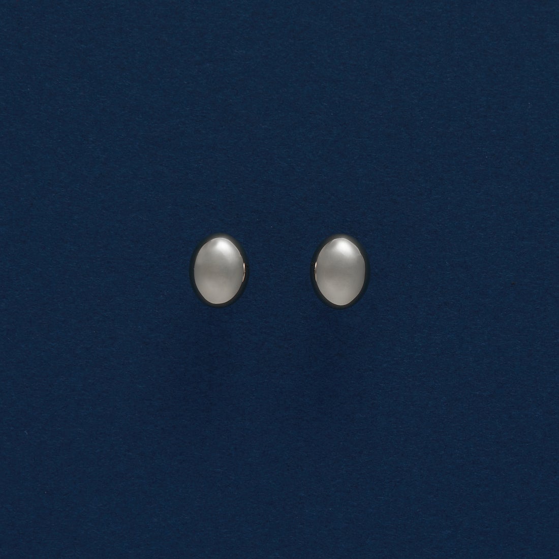 Baqless [バックレス] アミティ エッグ シルバー ピアス [AM-EG-SV] SILVER