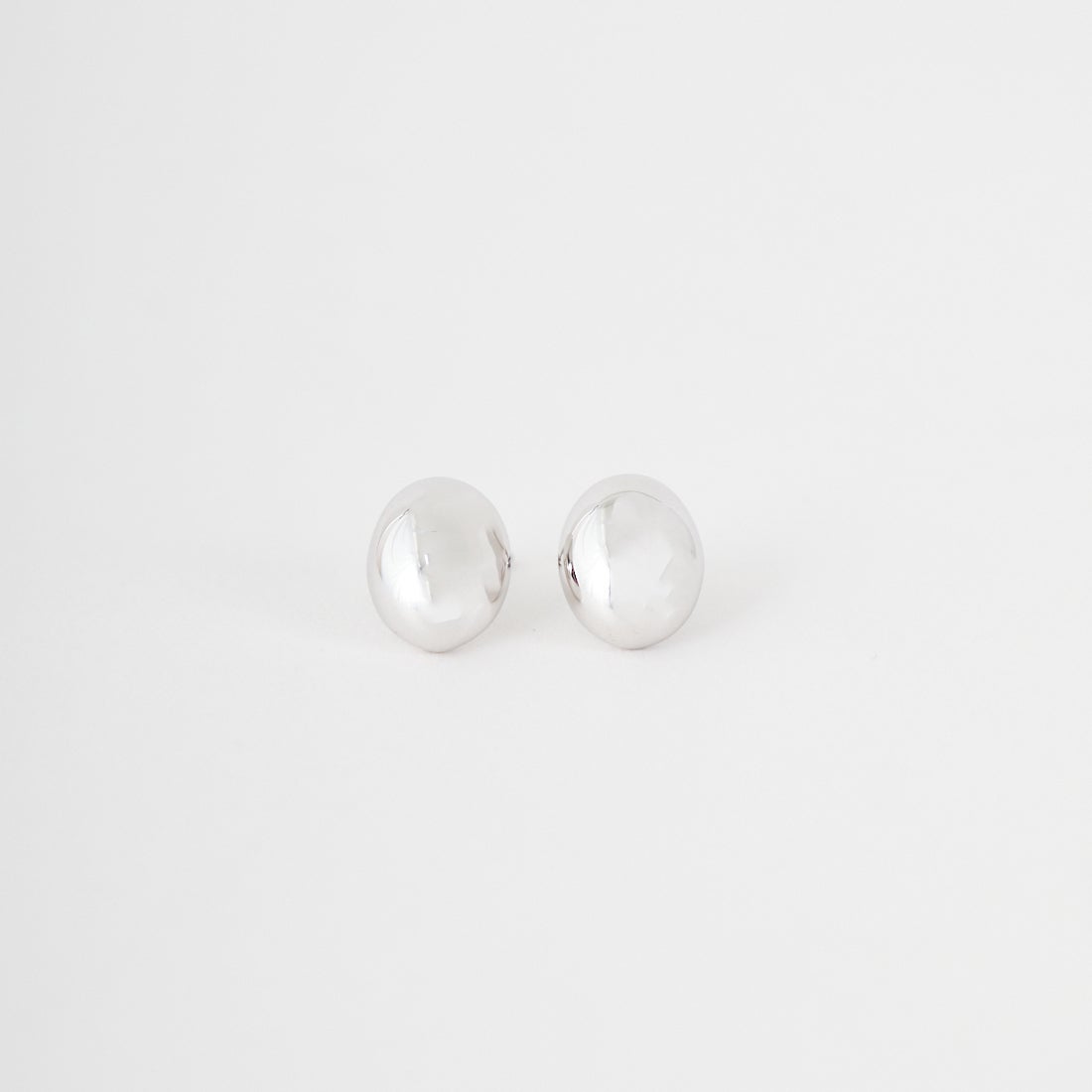 Baqless [バックレス] アミティ エッグ シルバー ピアス [AM-EG-SV] SILVER