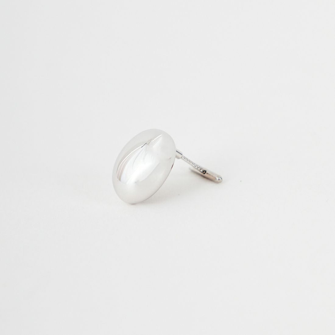 Baqless [バックレス] アミティ エッグ シルバー ピアス [AM-EG-SV] SILVER