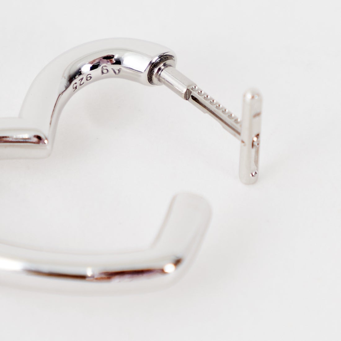 Baqless [バックレス] エンブレイス コア シルバー ピアス [HP-CO-SV] SILVER