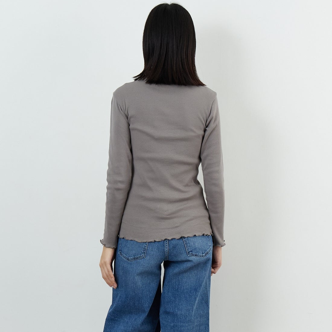 tumugu: [ツムグ] コットンノヴァテレコ フリルハイネックカットソー [TC20103] 84 GRAY &&モデル身長：162cm 着用サイズ：F&&