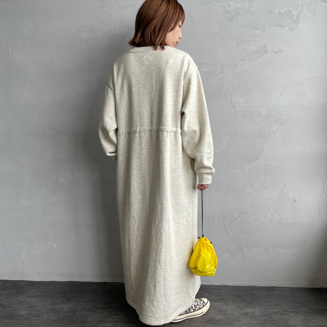 THE FOX [ザフォックス] ウエストドローコード スウェットワンピース [JFL25AW-07-JF] ASH GRY &&モデル身長：158cm 着用サイズ：M&&