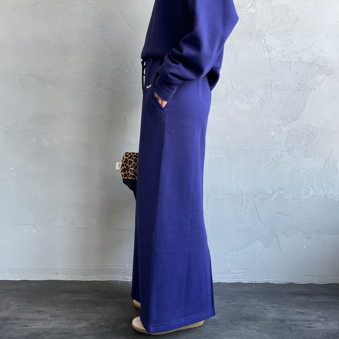Health knit [ヘルスニット] クラシックスウェット ナローロングスカート [HR25F-L271IN-JF] NAVY &&モデル身長：158cm 着用サイズ：M&&