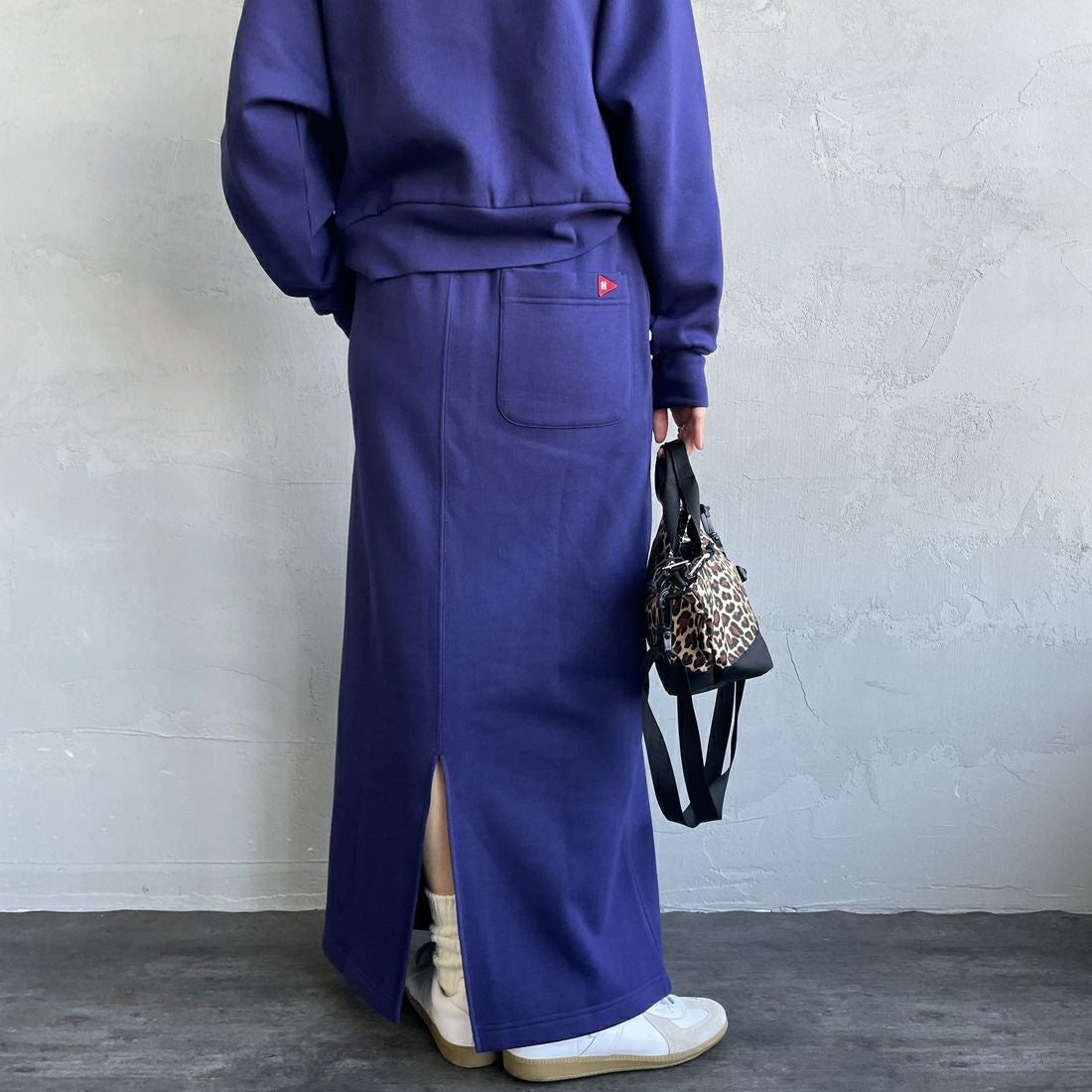 Health knit [ヘルスニット] クラシックスウェット ナローロングスカート [HR25F-L271IN-JF] NAVY &&モデル身長：158cm 着用サイズ：M&&