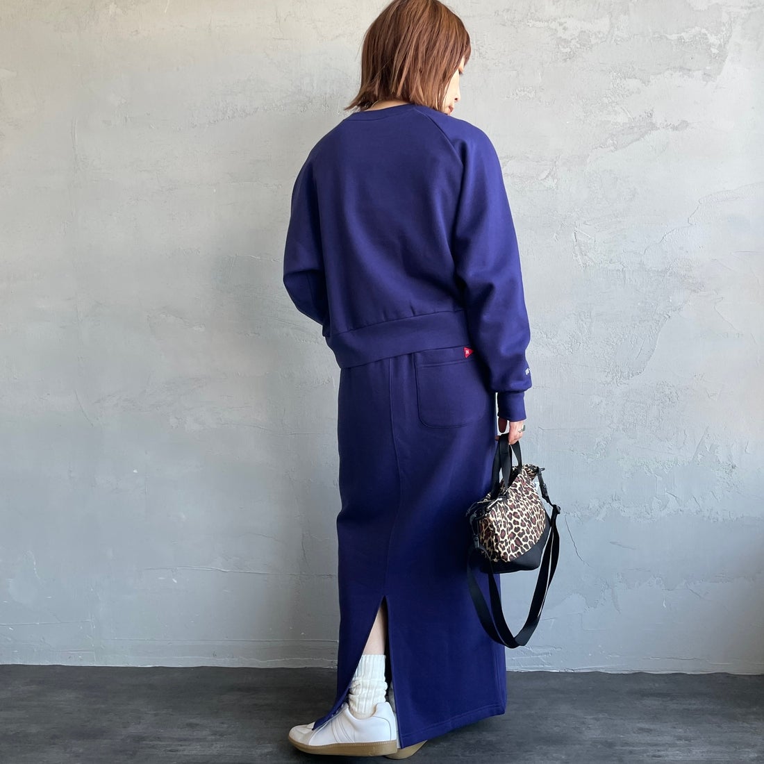 Health knit [ヘルスニット] クラシックスウェット ナローロングスカート [HR25F-L271IN-JF] NAVY &&モデル身長：158cm 着用サイズ：M&&