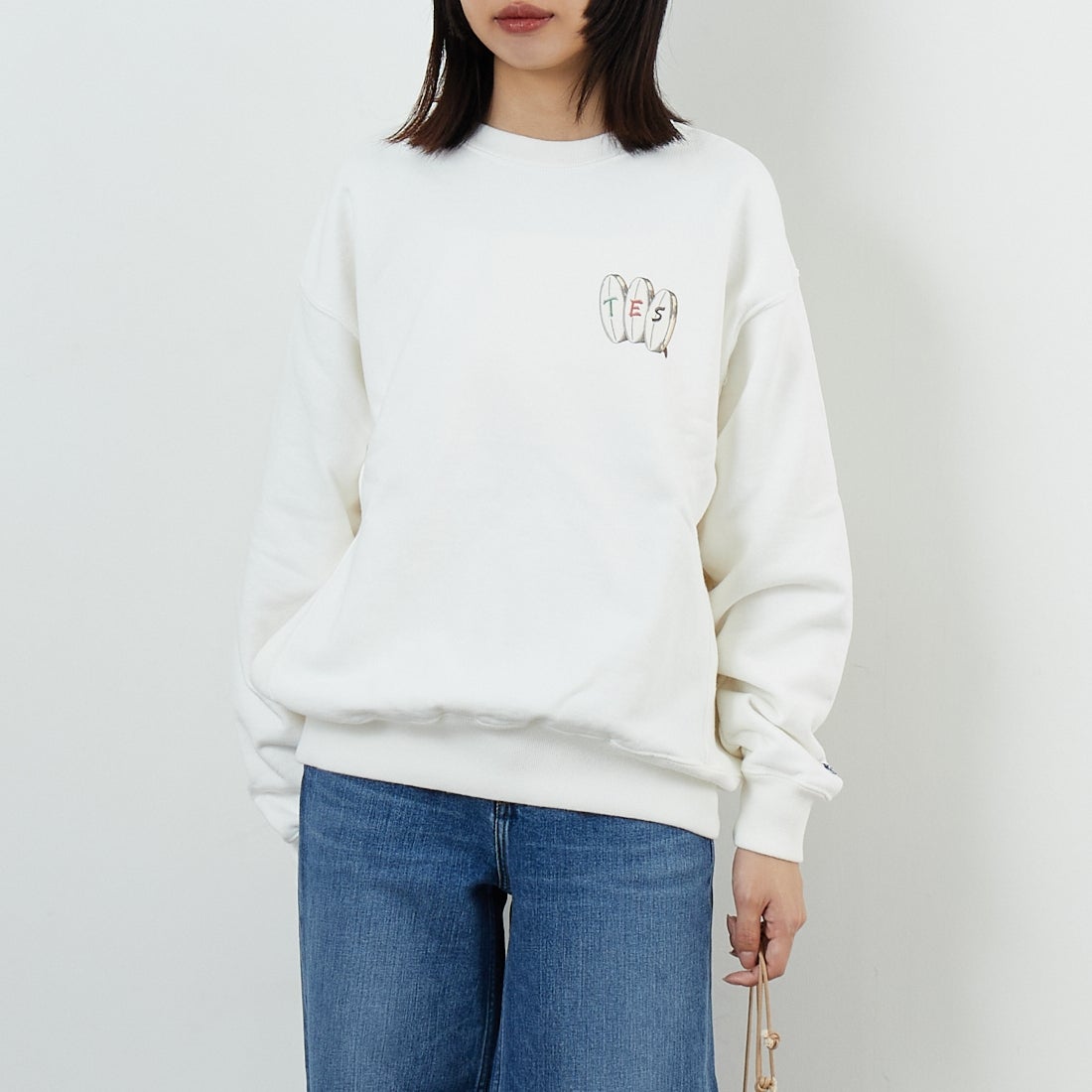 The Endless Summer [エンドレスサマー] YAKUMAN クルーネックスウェット [FH-25774325] 07 WHITE &&モデル身長：162cm 着用サイズ：S&&