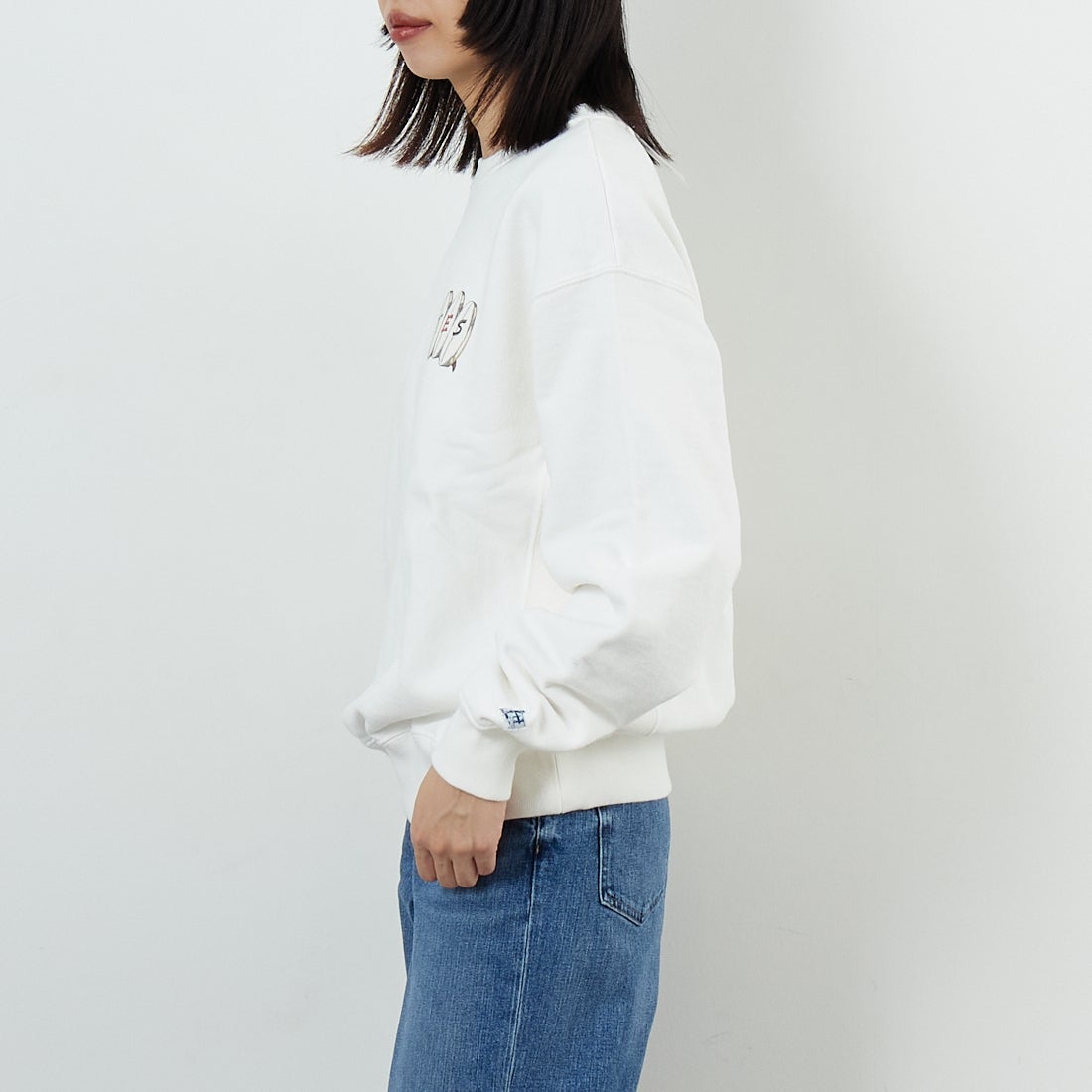 The Endless Summer [エンドレスサマー] YAKUMAN クルーネックスウェット [FH-25774325] 07 WHITE &&モデル身長：162cm 着用サイズ：S&&