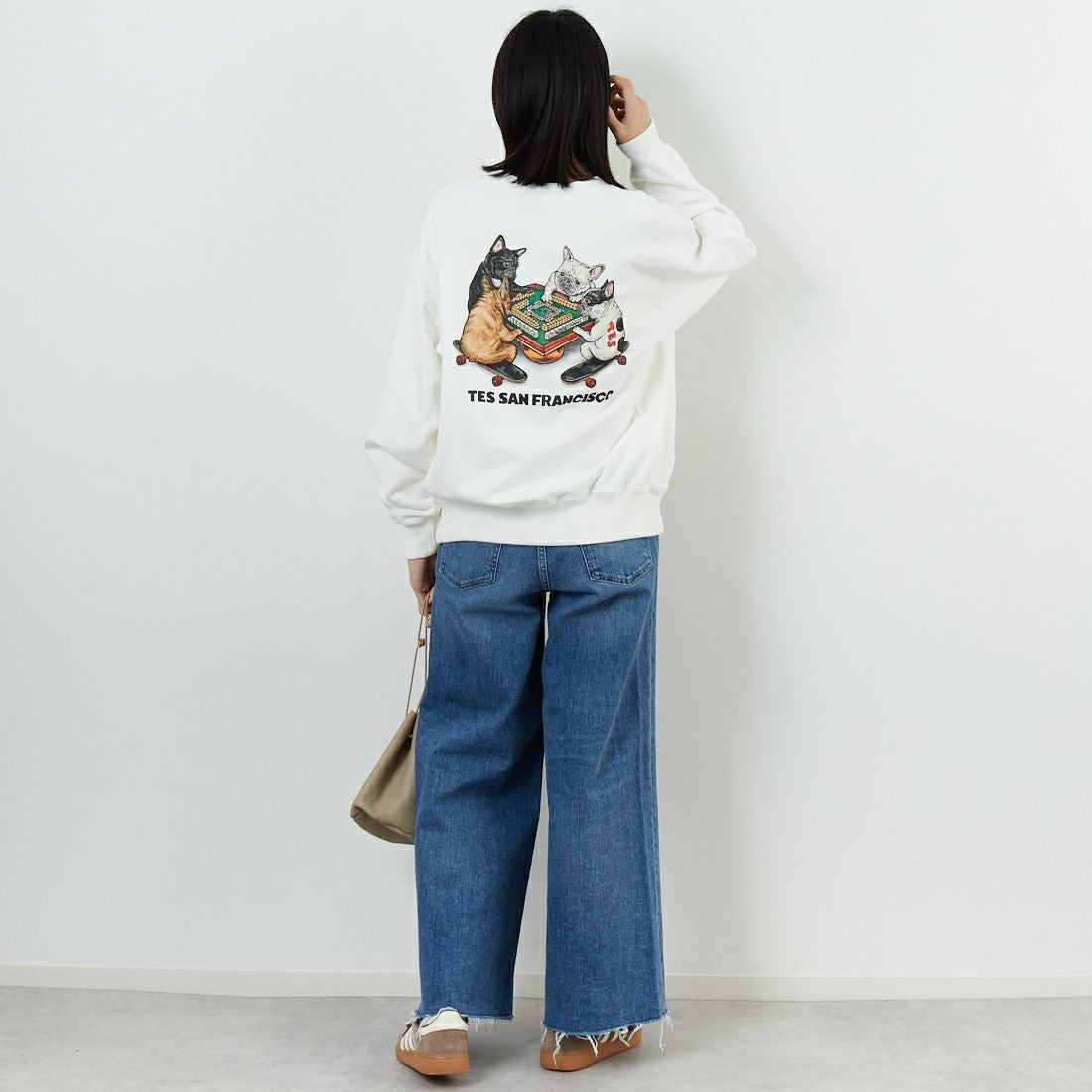 The Endless Summer [エンドレスサマー] YAKUMAN クルーネックスウェット [FH-25774325] 07 WHITE &&モデル身長：162cm 着用サイズ：S&&