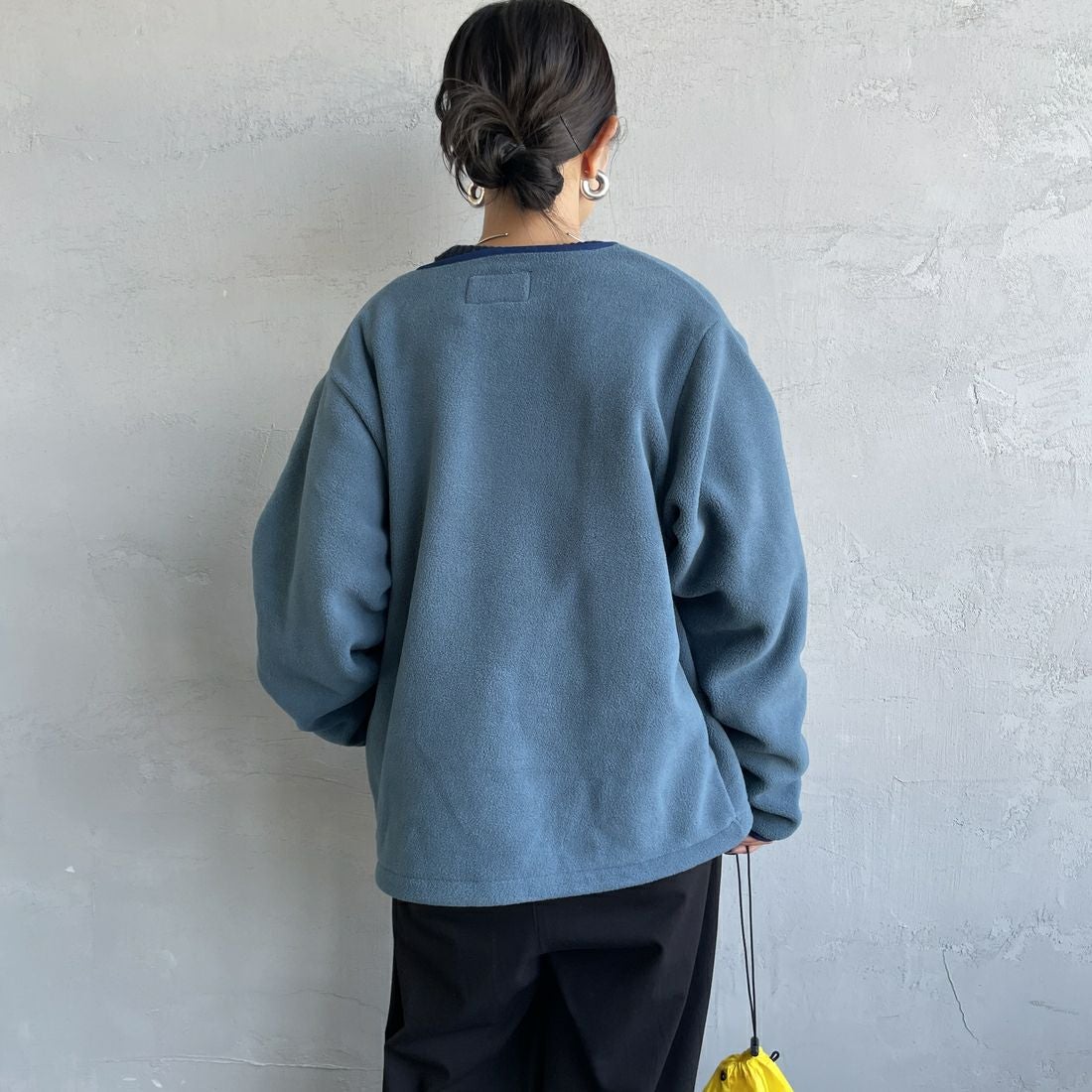 KELTY [ケルティ] 別注 クルーネック フリースカーディガン [KE254W30IN01-JF] BLUE &&モデル身長：150cm 着用サイズ：S&&