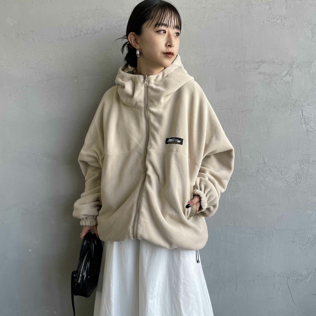 frostline [フロストライン] 別注 リバーシブルフードブルゾン [FL15-JK-IN5-JF] BEIGE &&モデル身長：150cm 着用サイズ：M&&