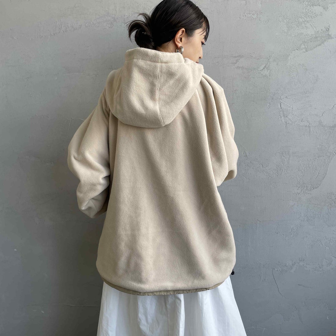 frostline [フロストライン] 別注 リバーシブルフードブルゾン [FL15-JK-IN5-JF] BEIGE &&モデル身長：150cm 着用サイズ：M&&