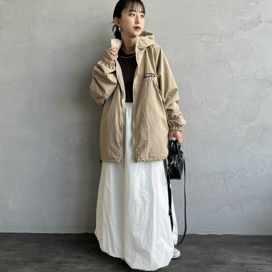 frostline [フロストライン] 別注 リバーシブルフードブルゾン [FL15-JK-IN5-JF] BEIGE &&モデル身長：150cm 着用サイズ：M&&