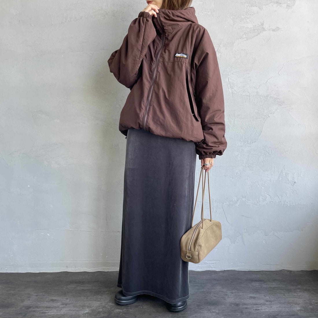 frostline [フロストライン] 別注 リバーシブルフードブルゾン [FL15-JK-IN5-JF] BROWN &&モデル身長：158cm 着用サイズ：M&&