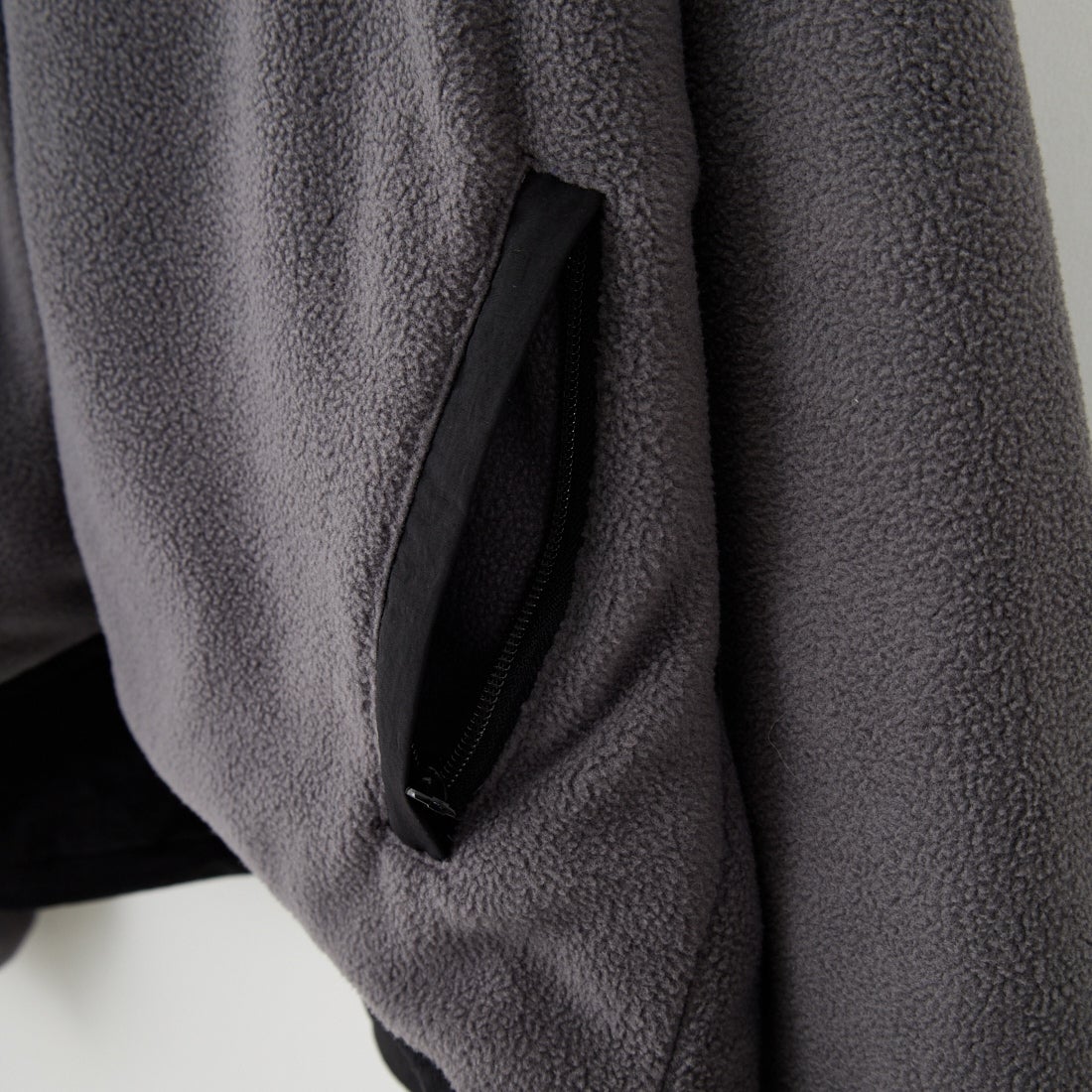 frostline [フロストライン] 別注 リバーシブルフードブルゾン [FL15-JK-IN5-JF] BLACK