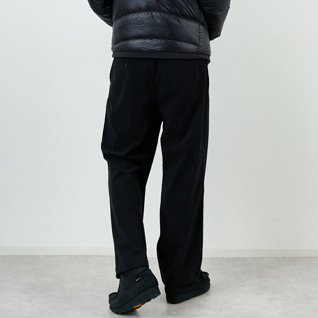 Noir Fabrik [ヌワールファブリック] トリコットコーディロイ ワイドタックイージーパンツ [NF-254-037] 61 BLK &&モデル身長：179cm 着用サイズ：L&&
