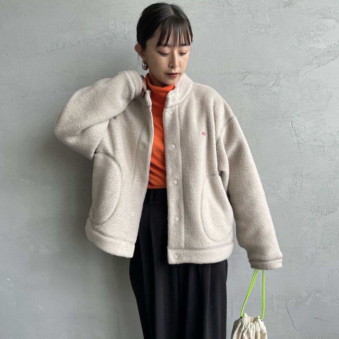 DANTON [ダントン] ダブルフェイスボア スタンドカラージャケット [DT-A0699WNN] BEIGE &&モデル身長：150cm 着用サイズ：M&&