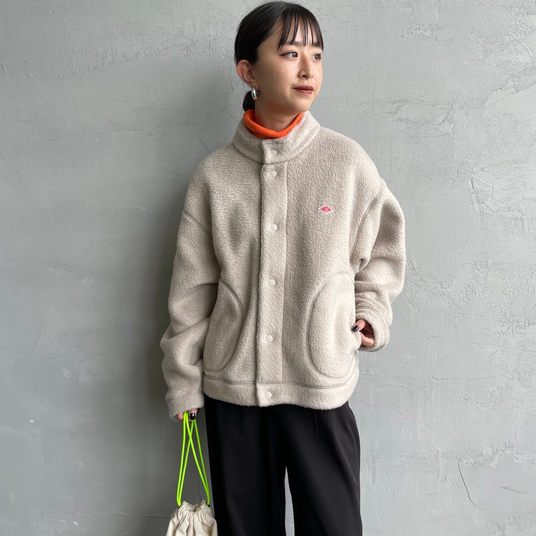 DANTON [ダントン] ダブルフェイスボア スタンドカラージャケット [DT-A0699WNN] BEIGE &&モデル身長：150cm 着用サイズ：M&&