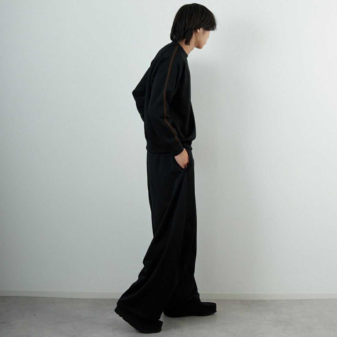 South2West8 [サウスツーウエストエイト] トレーナー クルーネックシャツ [RW635] C BLACK &&モデル身長：179cm 着用サイズ：M&&