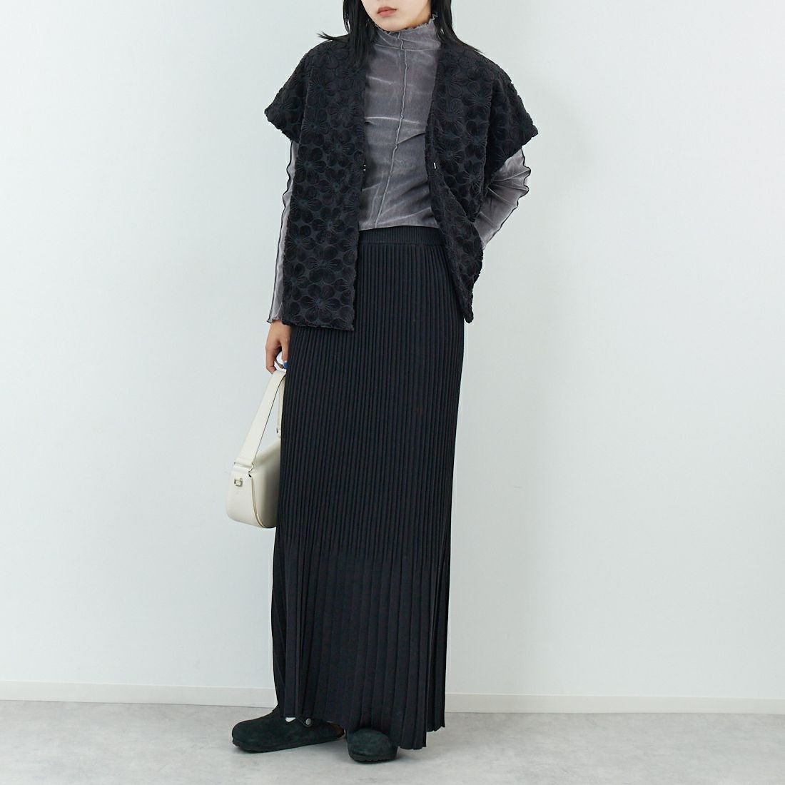 RhodolirioN [ロドリリオン] ファーボレロ [RV1031] BLACK &&モデル身長：167cm 着用サイズ：ONE SIZE&&