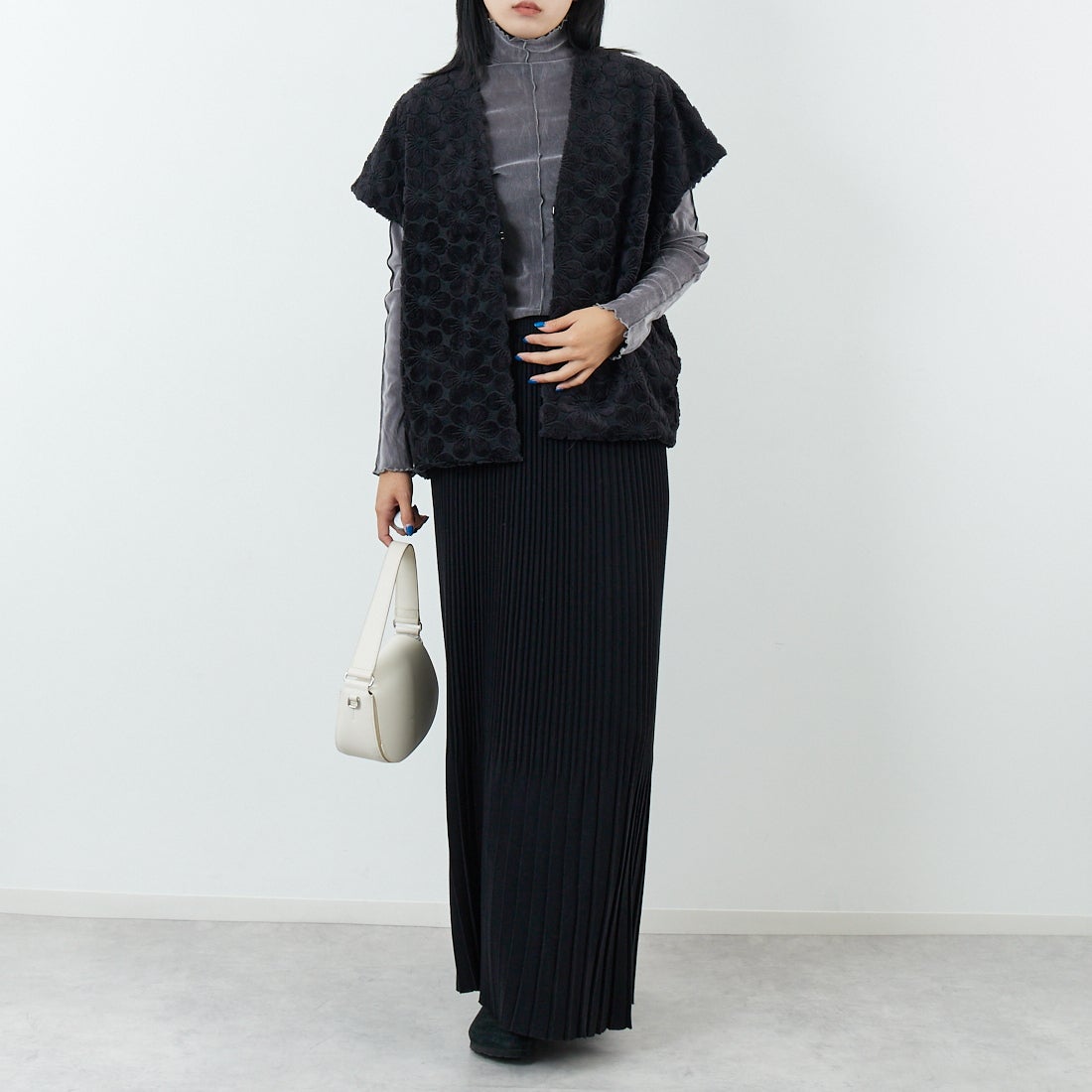 RhodolirioN [ロドリリオン] ファーボレロ [RV1031] BLACK &&モデル身長：167cm 着用サイズ：ONE SIZE&&