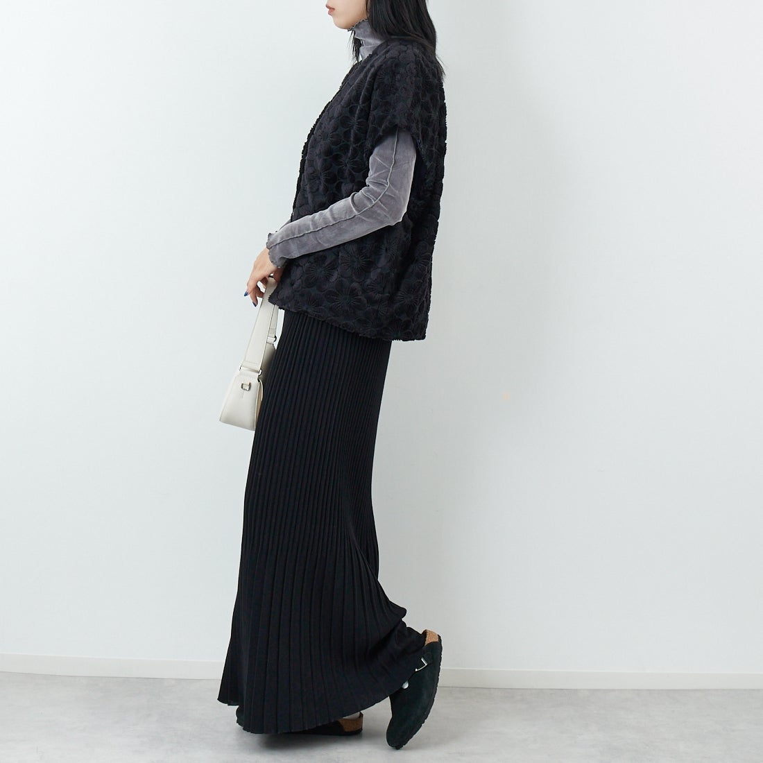 RhodolirioN [ロドリリオン] ファーボレロ [RV1031] BLACK &&モデル身長：167cm 着用サイズ：ONE SIZE&&