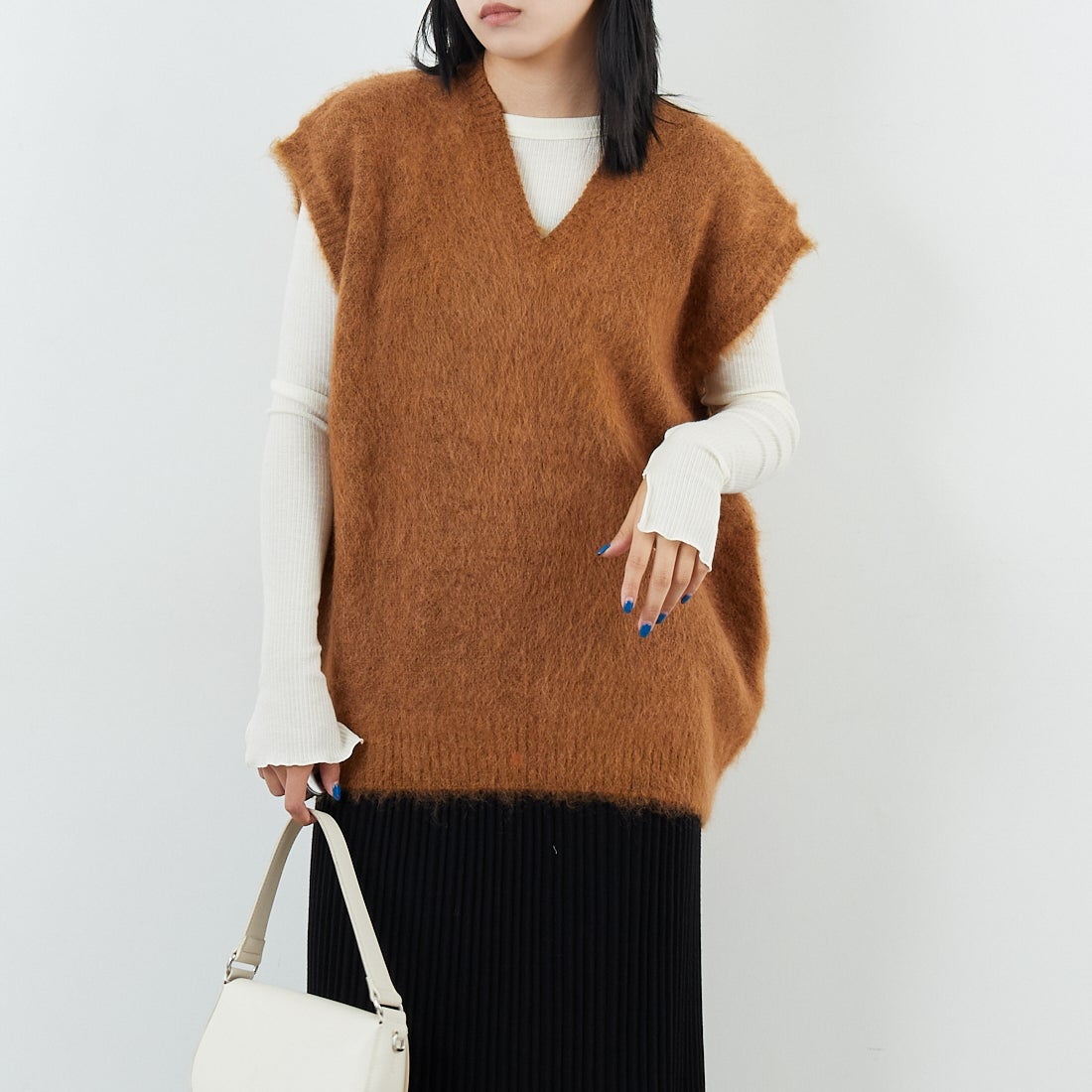 Needles [ニードルズ] モヘアニットベスト SOLID [RW359] A ORANGE &&モデル身長：167cm 着用サイズ：XS&&