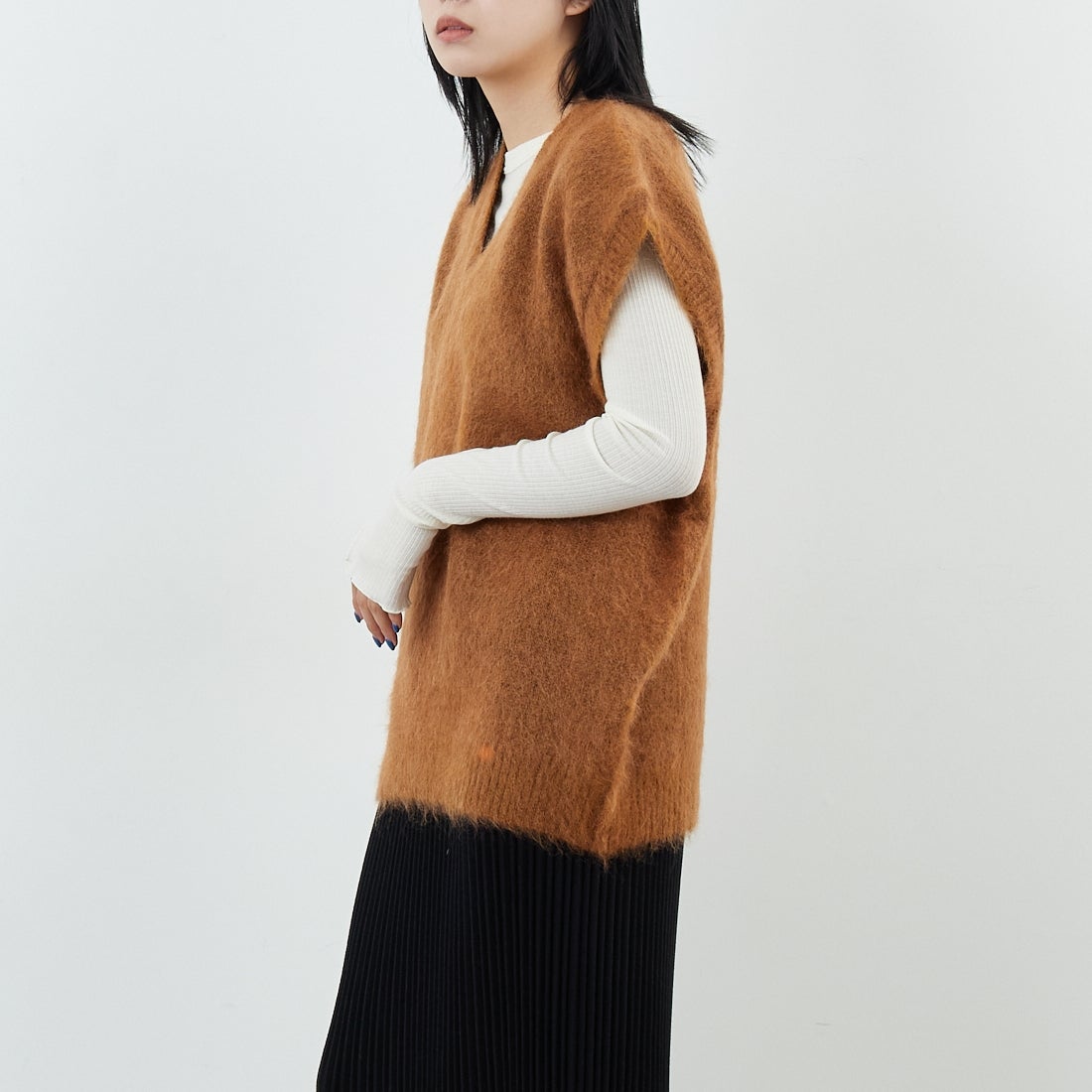 Needles [ニードルズ] モヘアニットベスト SOLID [RW359] A ORANGE &&モデル身長：167cm 着用サイズ：XS&&