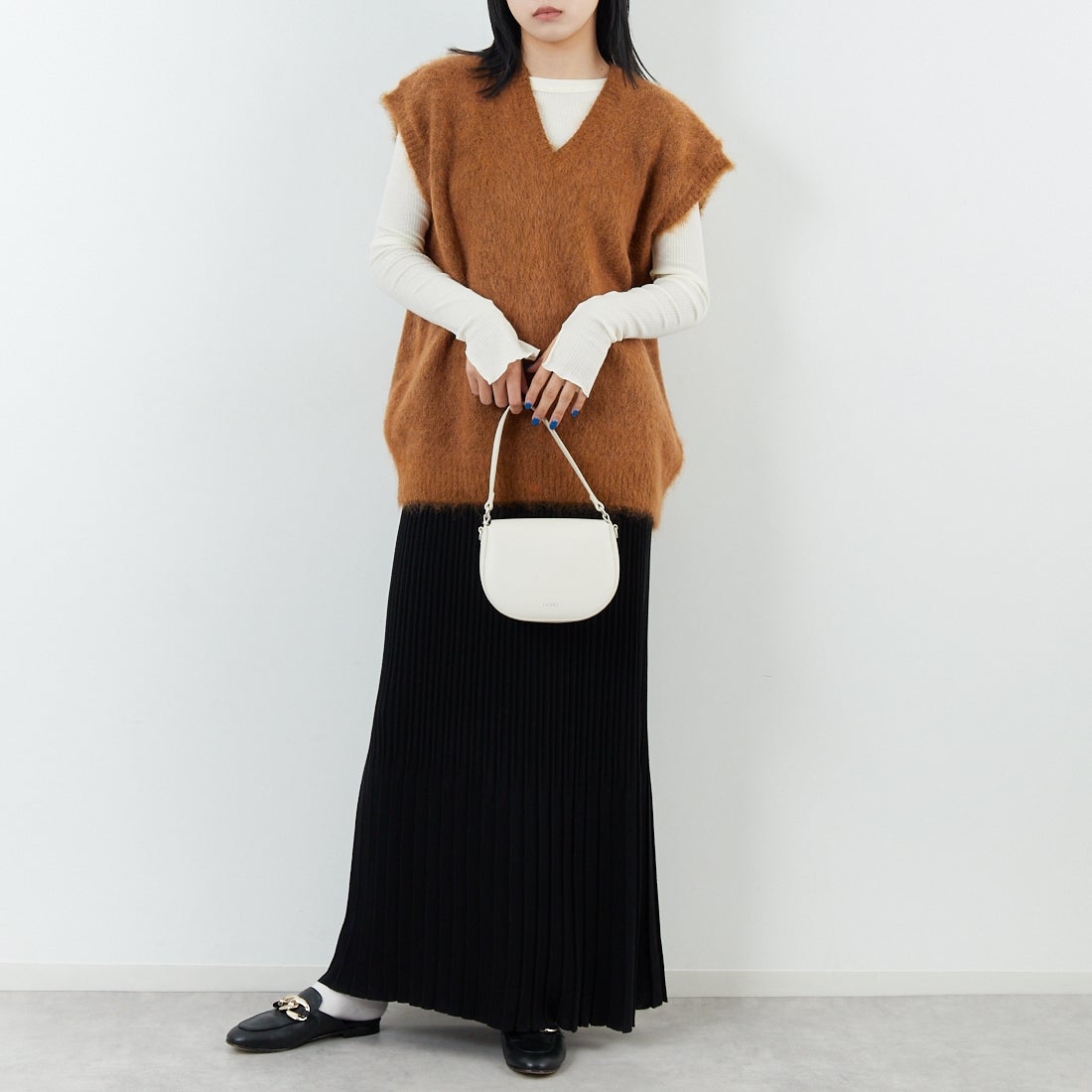 Needles [ニードルズ] モヘアニットベスト SOLID [RW359] A ORANGE &&モデル身長：167cm 着用サイズ：XS&&