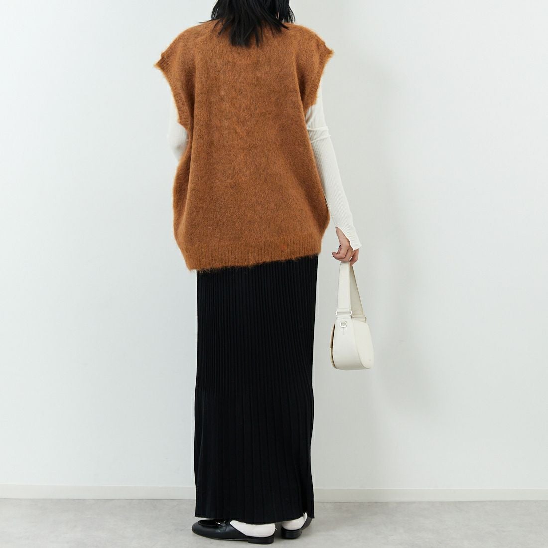 Needles [ニードルズ] モヘアニットベスト SOLID [RW359] A ORANGE &&モデル身長：167cm 着用サイズ：XS&&