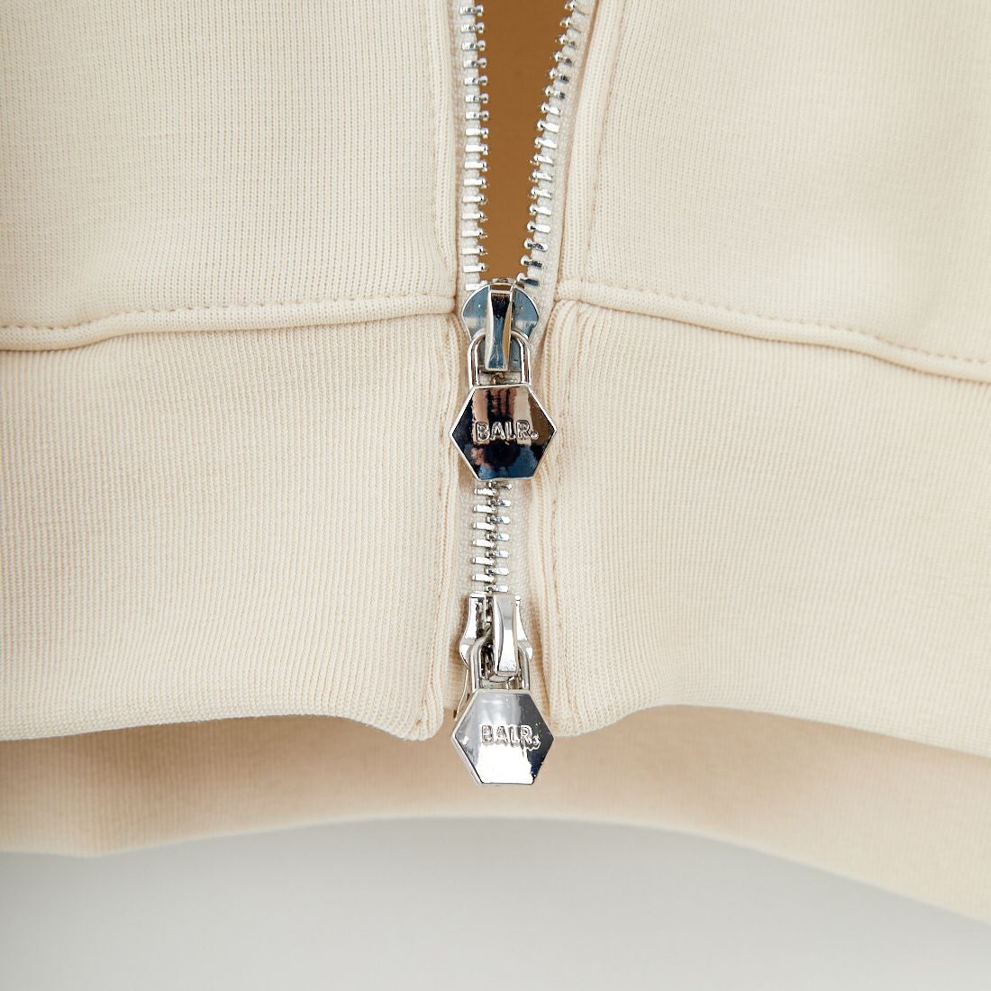 BALR. [ボーラー] Qシリーズ ジップスルーフーディ [B12691013] WHITE SWAN